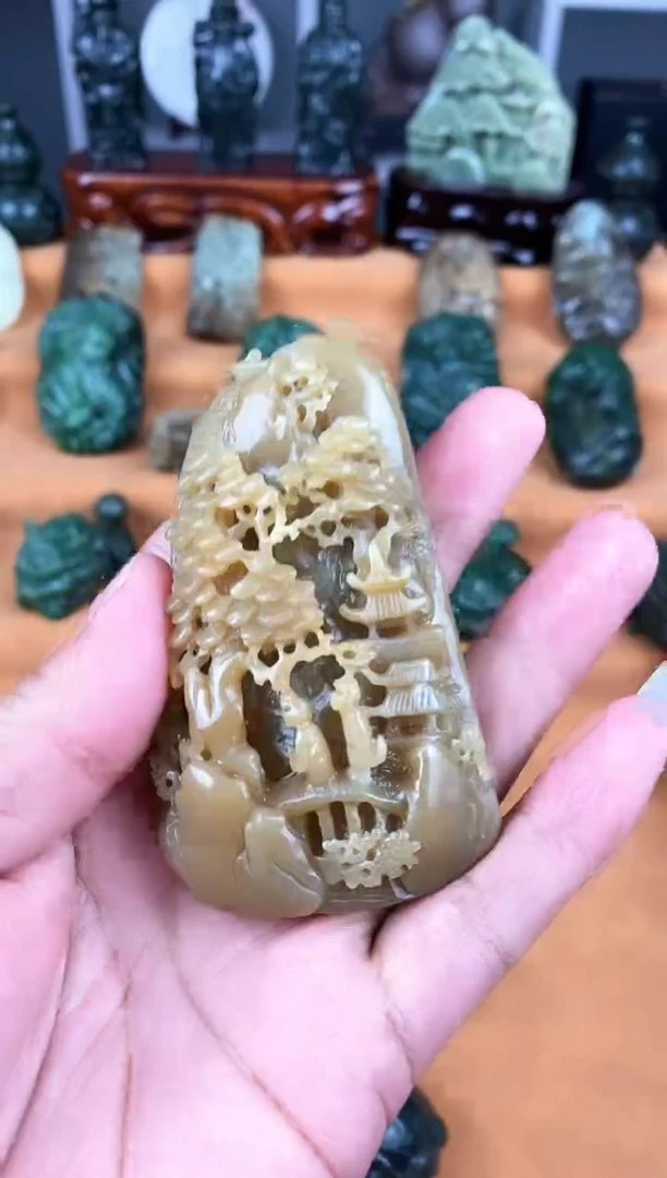 颈饰未镶嵌和田玉1