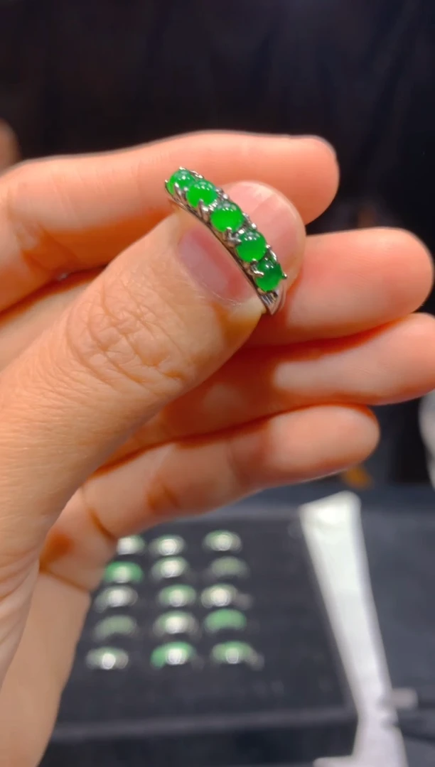 【闪购商品】定制翡翠未镶嵌28多样性发货（发其一）