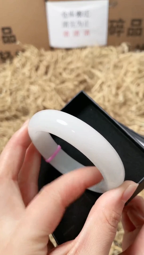 未镶嵌手镯石英质玉30-Q345-55