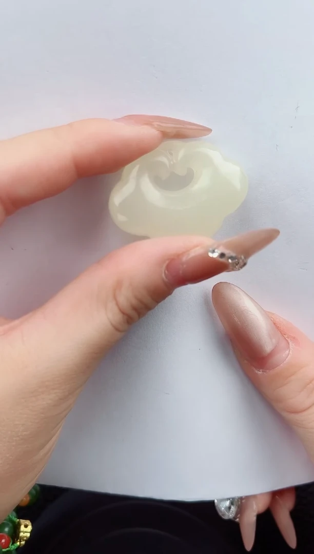 【闪购商品】石英质玉颈饰未镶嵌67微色差T1