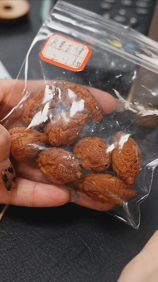 【闪购商品】橄榄核吊坠 梦梦精品核雕