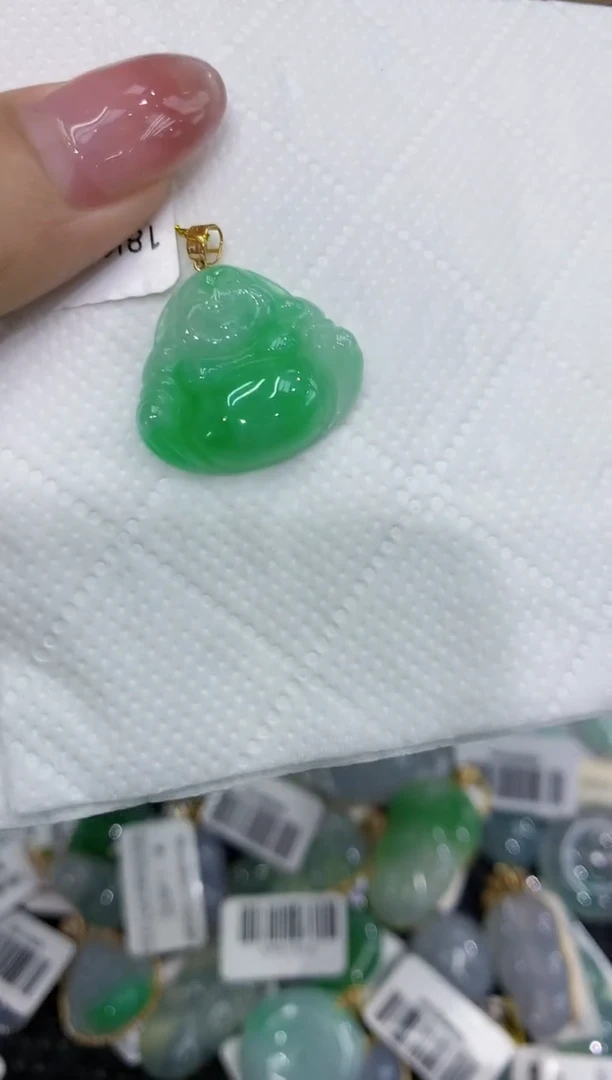 翡翠18K金镶嵌颈饰111111111111