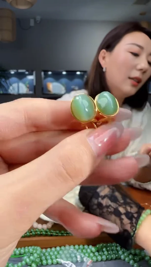 银S925镶嵌和田玉耳饰1