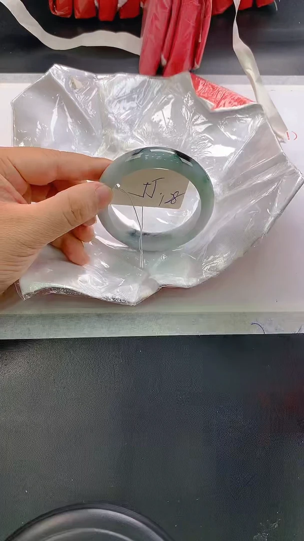 未镶嵌手镯翡翠128
