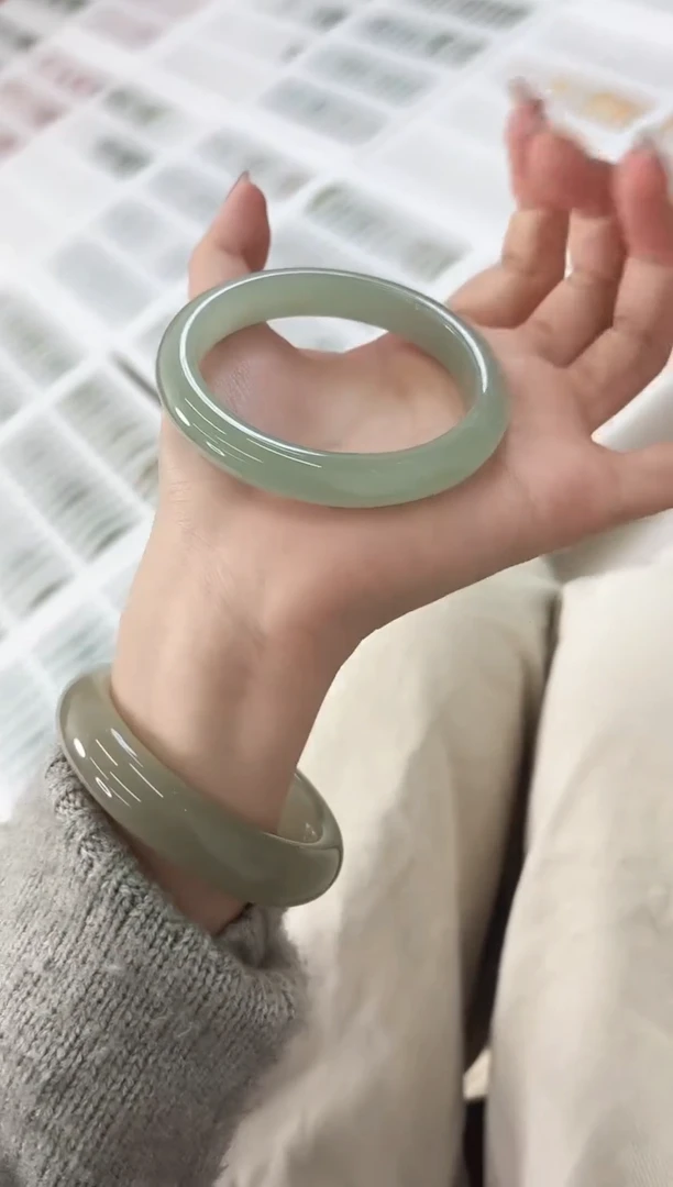 未镶嵌手镯石英质玉38-58D