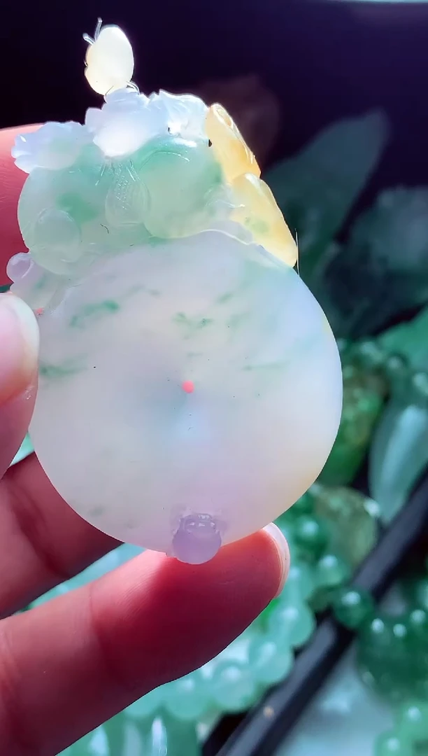 未镶嵌定制翡翠山**?翡翠毛货定制