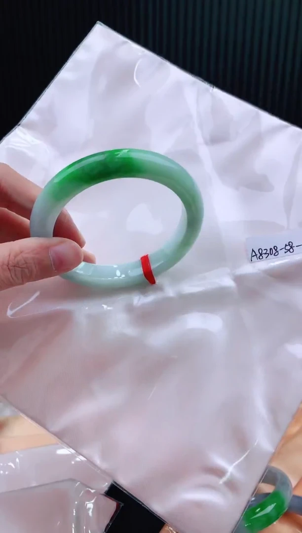 未镶嵌手镯翡翠58