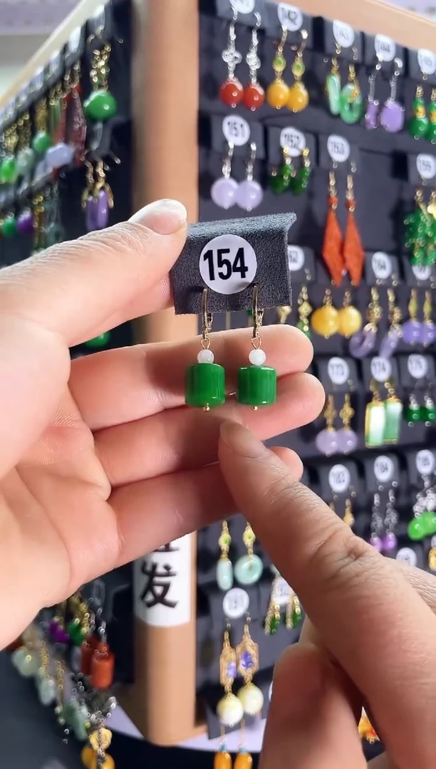 【闪购商品】翡翠耳饰银S925镶嵌154...
