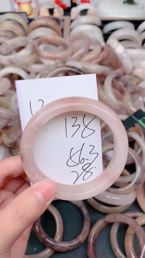 未镶嵌手镯石英质玉135