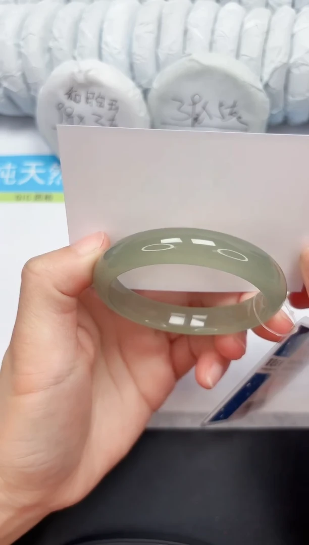 【闪购商品】石英质玉手镯未镶嵌8-56.5