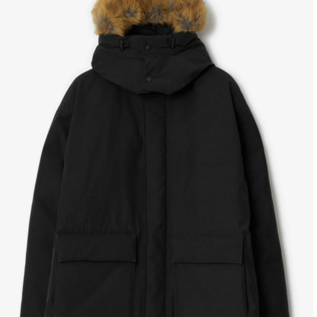 未使用 BURBERRY/博柏利 后背战马短款羽绒服 MDJ20070