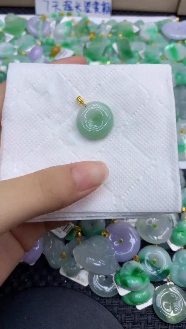颈饰未镶嵌翡翠天然缅甸A货翡翠