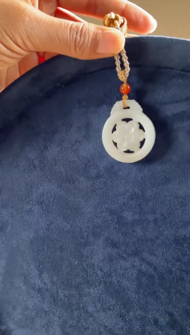 项链未镶嵌和田玉吊坠