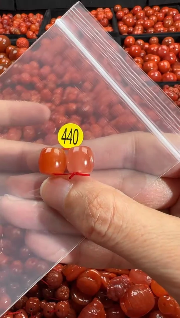 颈饰未镶嵌南红玛瑙1