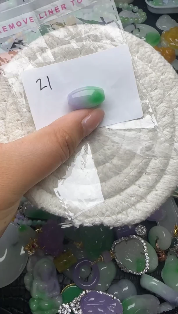 颈饰未镶嵌翡翠缅甸翡翠吊坠