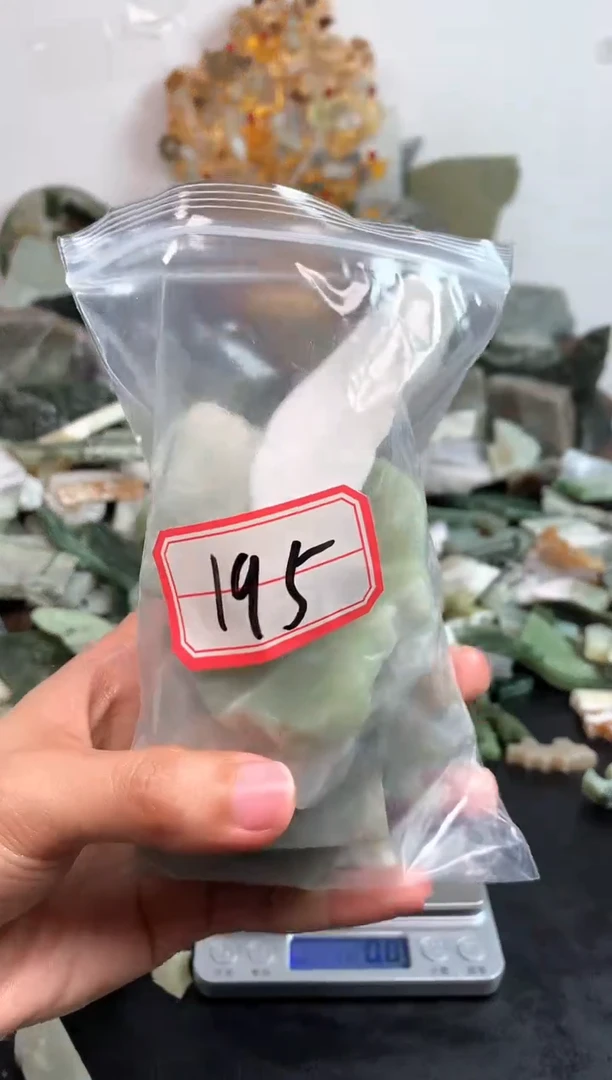 未镶嵌和田玉摆件195