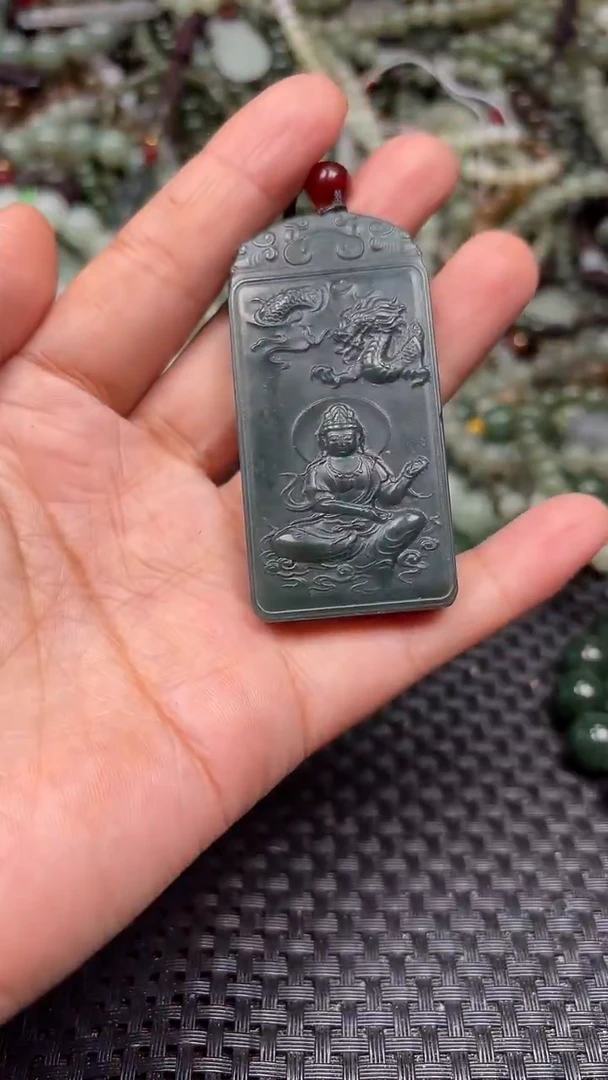 颈饰未镶嵌和田玉1