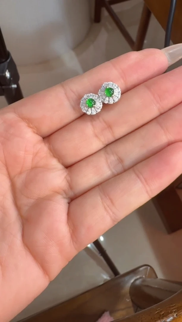 【闪购商品】翡翠耳饰银S925镶嵌天然A货翡翠耳钉