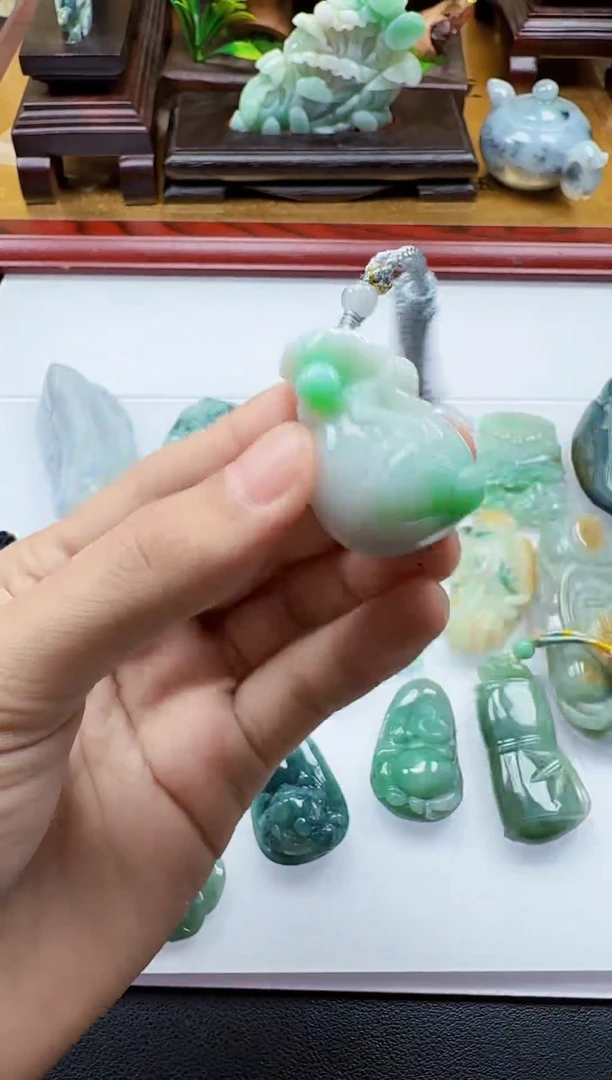吊坠(不含链)未镶嵌翡翠1