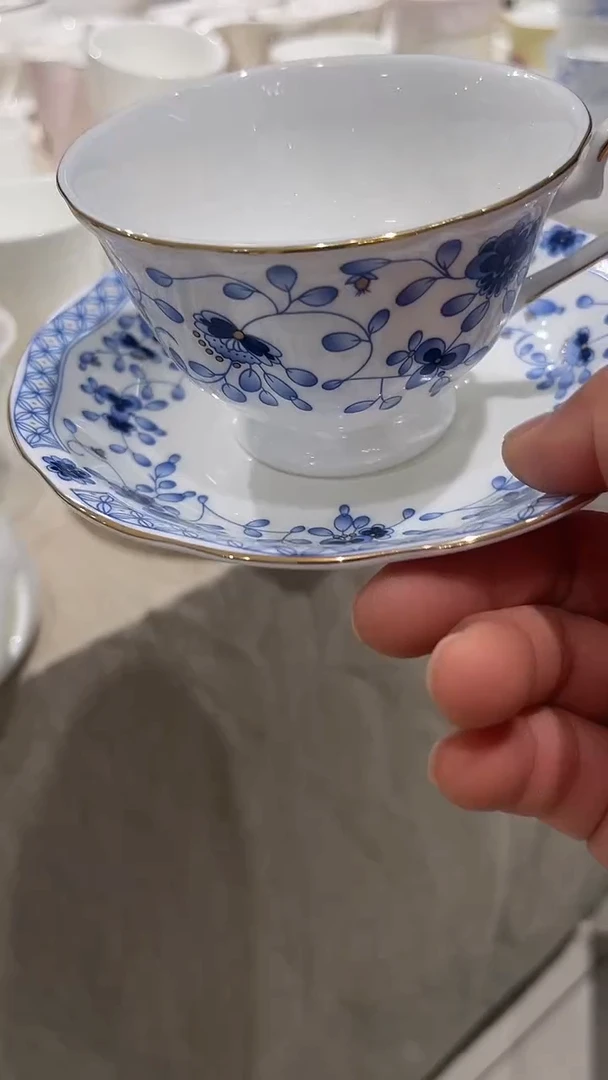 瓷书韵幽香杯碟1套