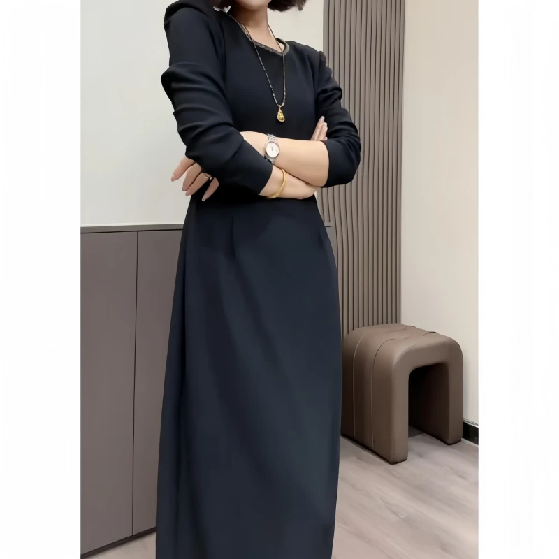 早秋纯色气质设计款时尚休闲小黑裙休闲圆领气质长袖赫本风连衣裙