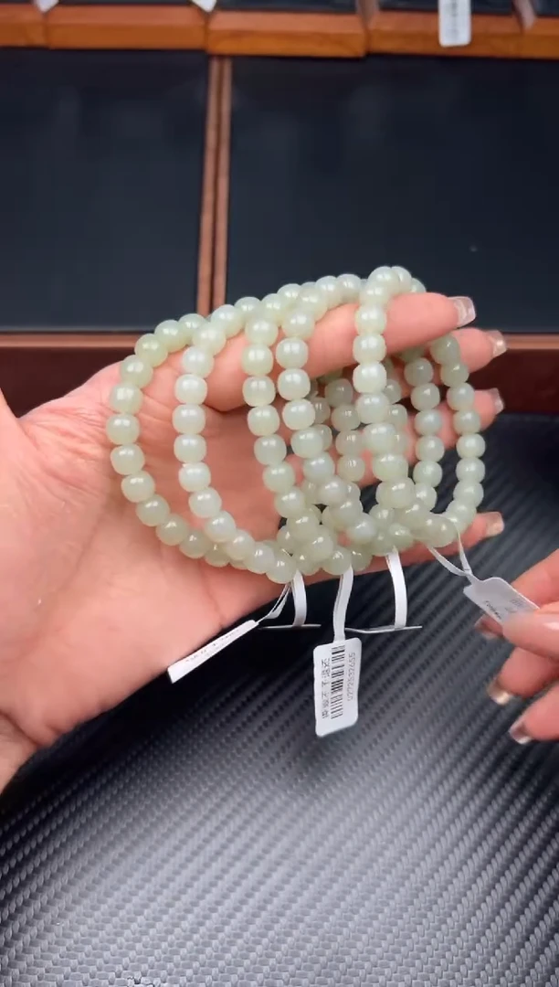 未镶嵌手串和田玉且末微色差近矿卡8多样性发货拍一发一J