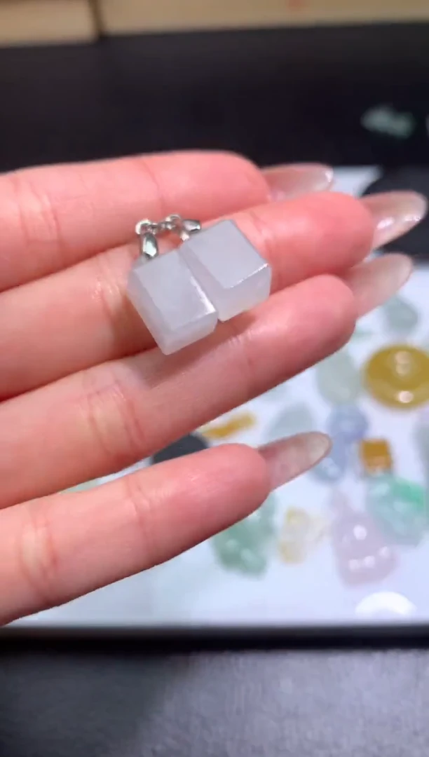 【闪购商品】定制翡翠未镶嵌毛货