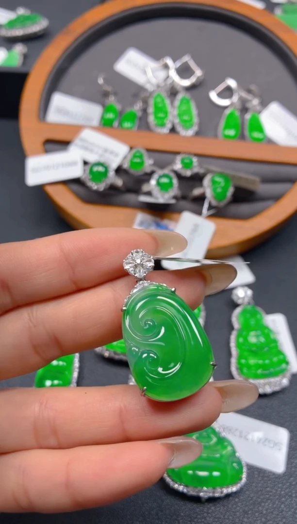 吊坠(不含链)银S925镶嵌翡翠1