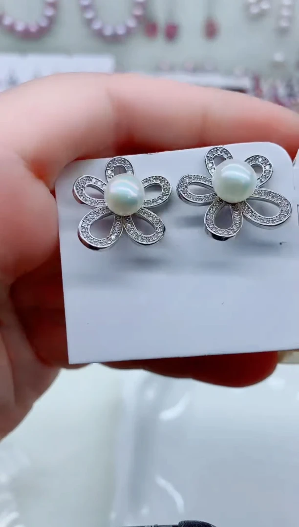 未镶嵌淡水珍珠耳饰淡水珍珠耳饰多样性发其一