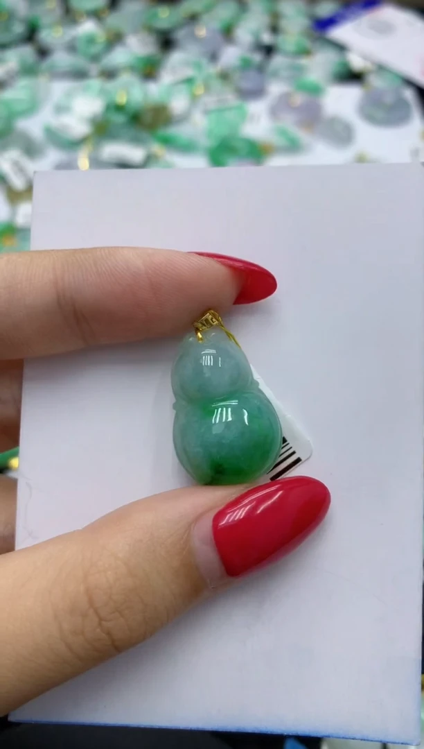 翡翠18K金镶嵌颈饰天然缅甸翡翠A货