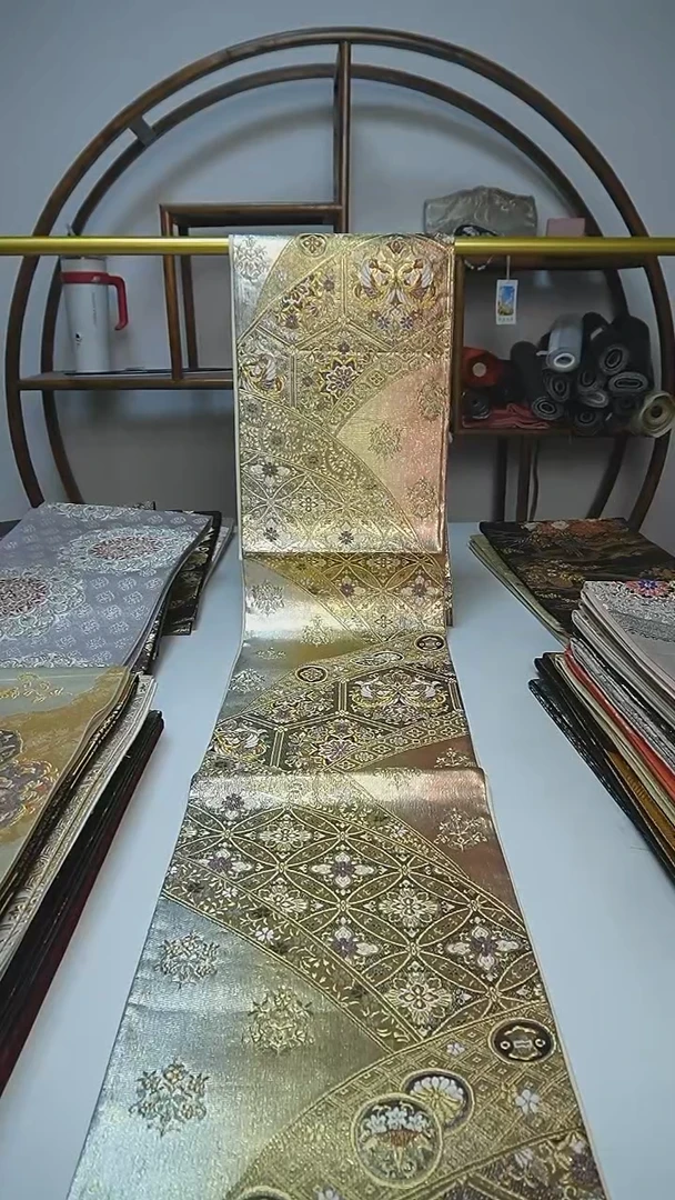 织绣23西阵织六通宝相花