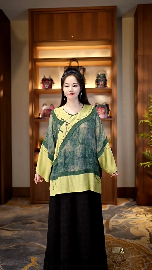 刺绣私人定制苗族手工衣服A9977