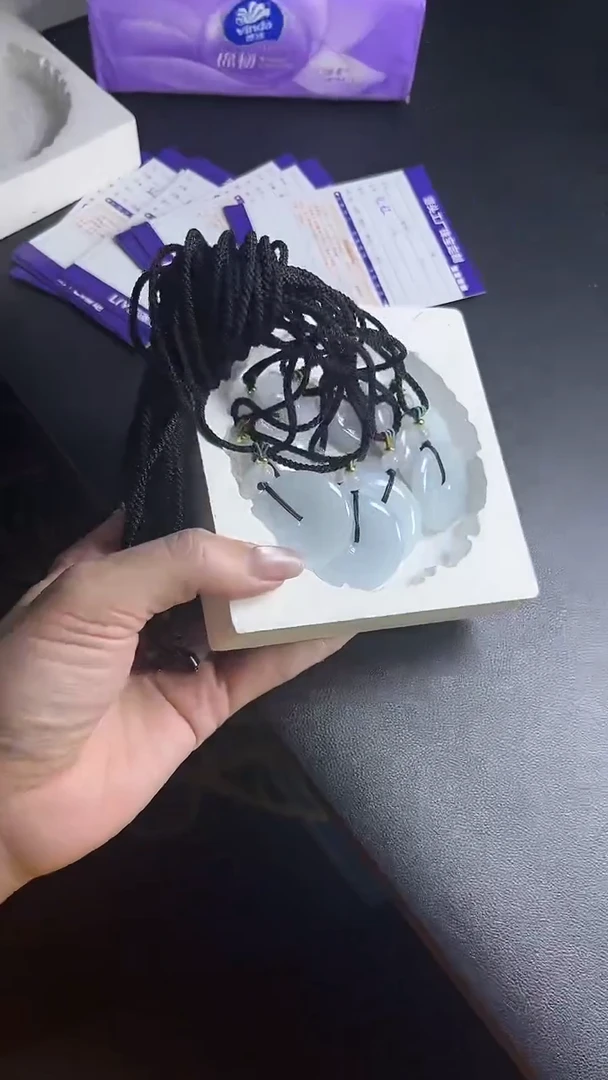 未镶嵌挂件翡翠/多样性发一件