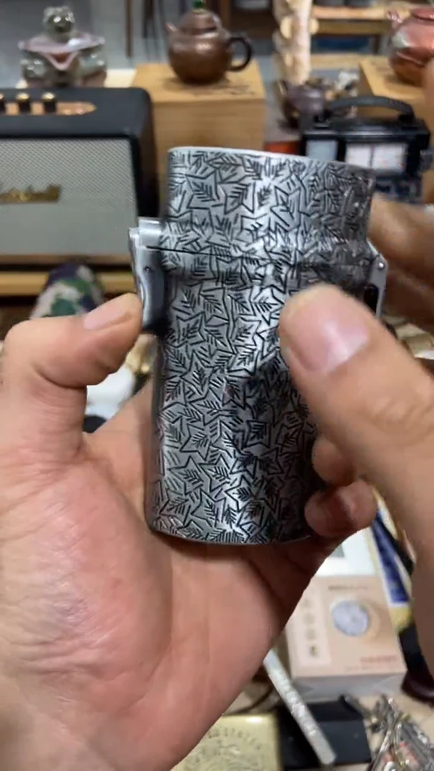 瓷片闪购商品  如图所示
