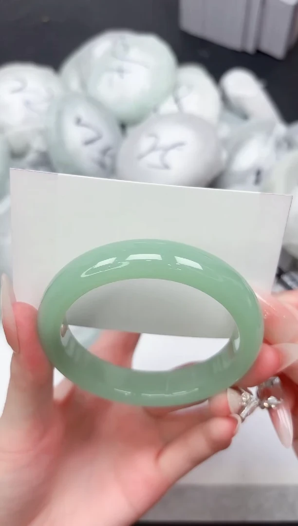 未镶嵌手镯石英质玉100-59.2