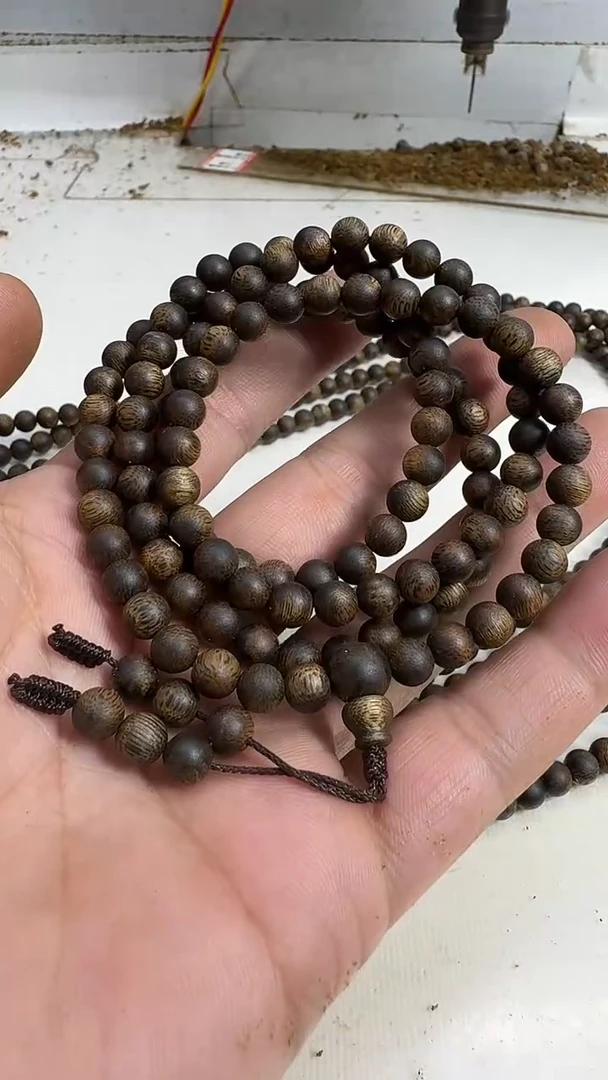 沉香手串0.6规格多圈15克