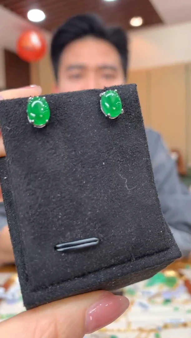 未镶嵌翡翠耳饰耳钉