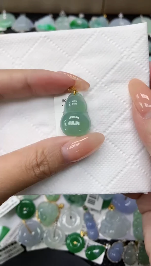 颈饰18K金镶嵌翡翠11111111111