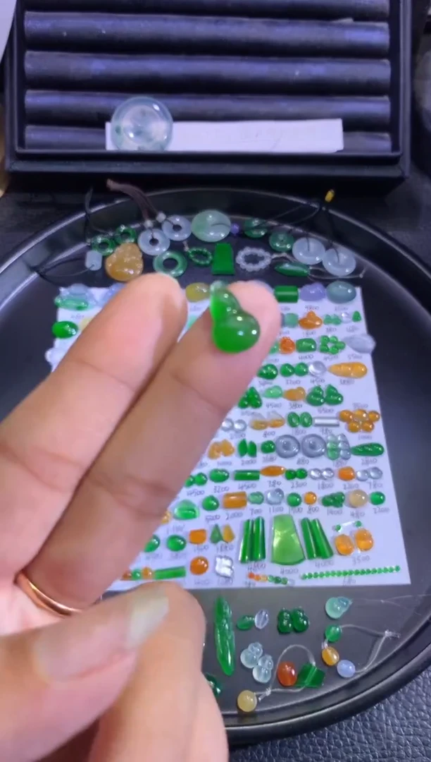 未镶嵌挂件翡翠葫芦