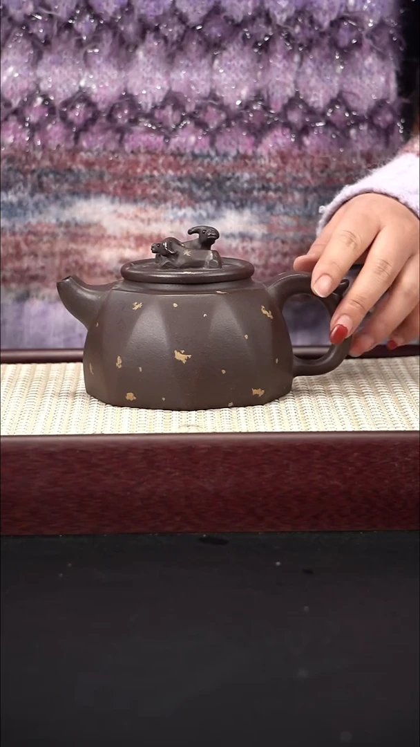 茶壶紫砂紫泥 洒金 牛转乾坤