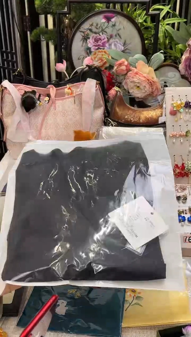 织绣甜*黑色xl背心