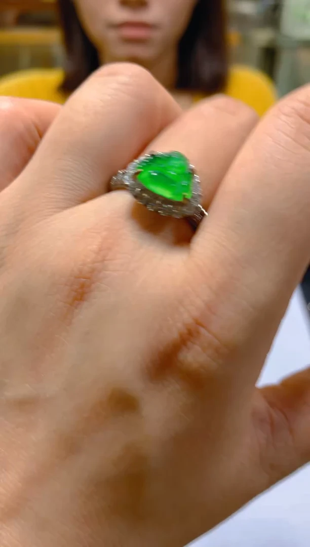 未镶嵌戒指翡翠多样性发一