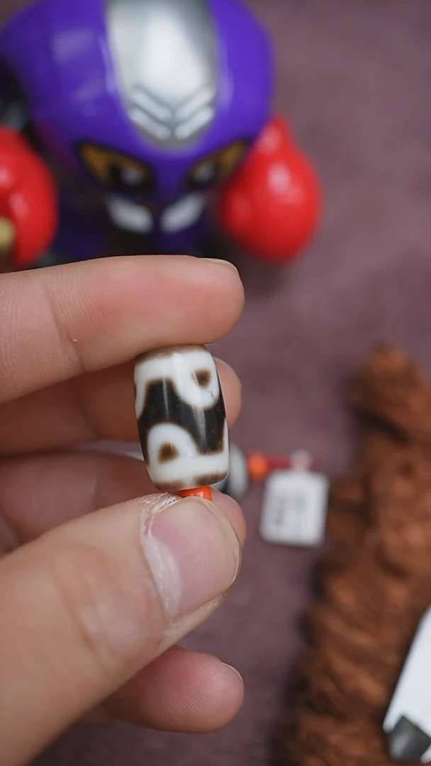 未镶嵌颈饰玛瑙/玉髓聚缘页岩