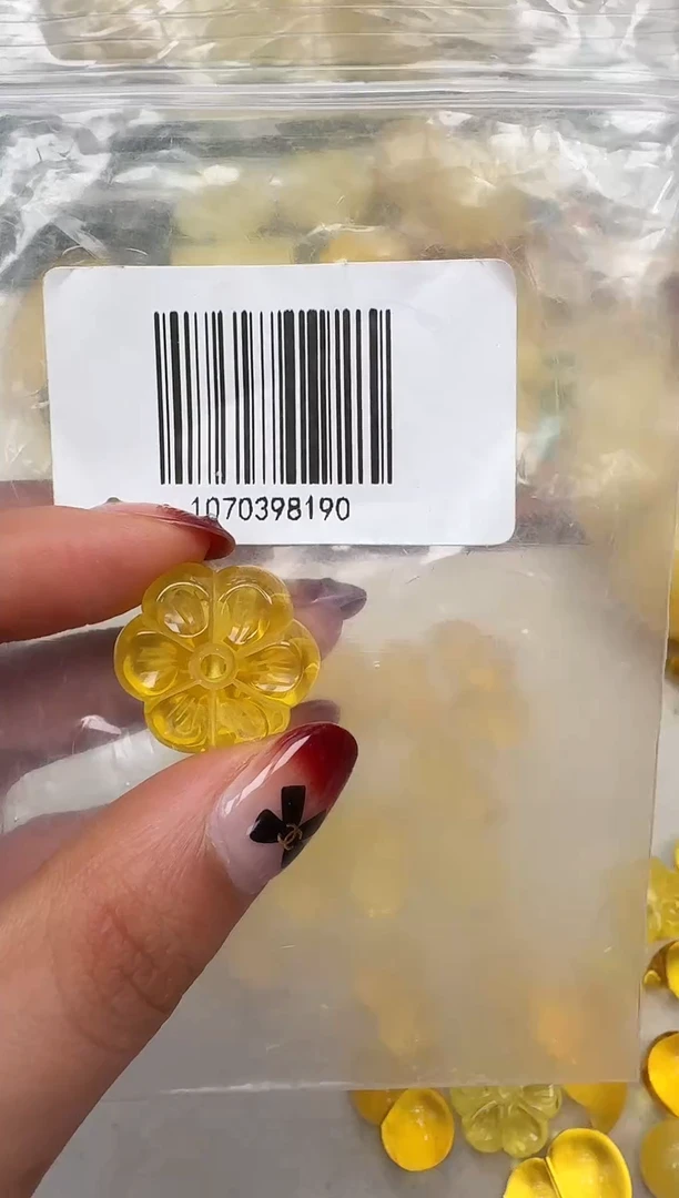 裸石琥珀未镶嵌如图