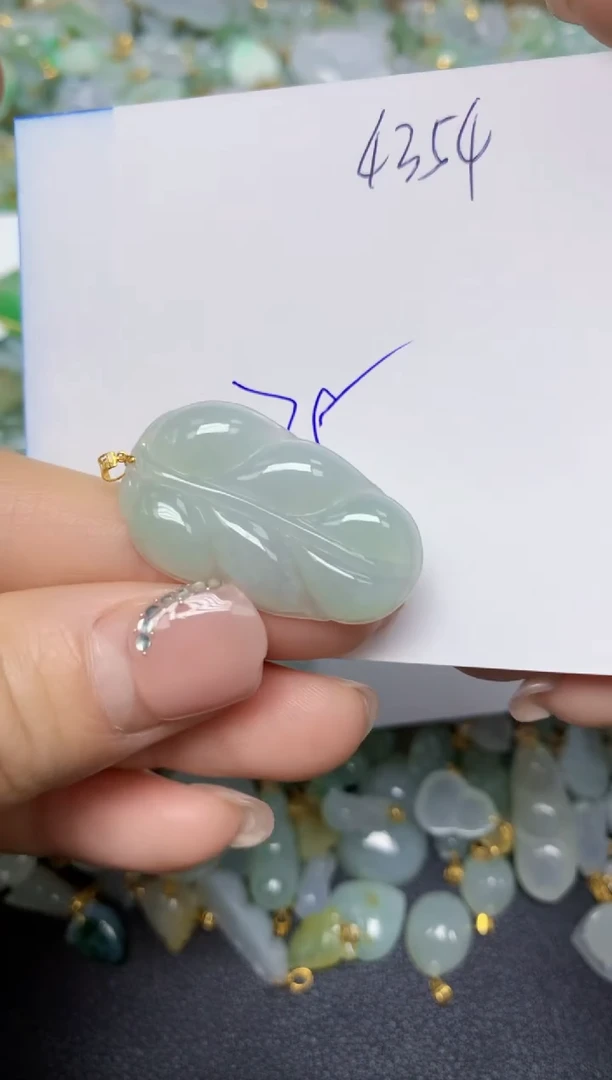 【闪购商品】翡翠挂件18K金镶嵌 天然翡翠A货