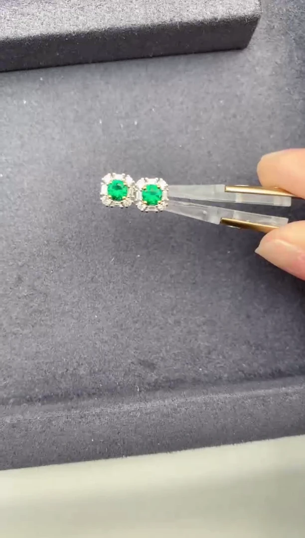 18K金镶嵌耳饰祖母绿0.41ct祖母绿 定制  FD