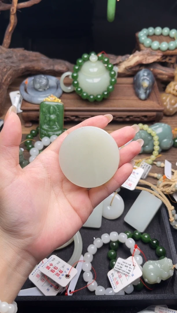 吊坠(不含链)未镶嵌和田玉新疆黑山 镯心9013583