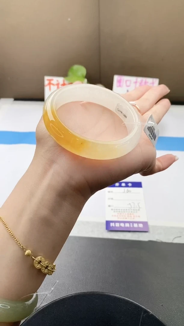未镶嵌手镯石英质玉j60-HB57+