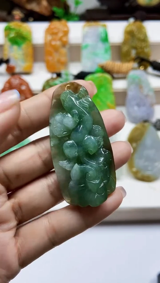 颈饰未镶嵌翡翠翡翠A货