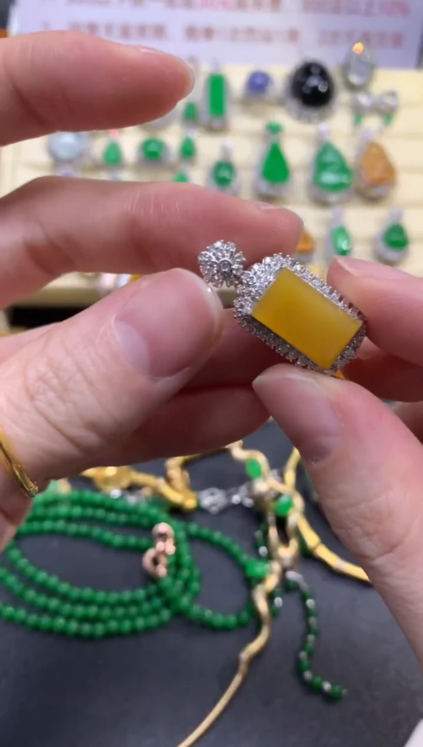 翡翠18K金镶嵌吊坠(不含链)吊坠|8100+810